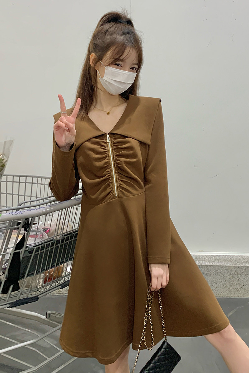 法式咖色海军领长袖连衣裙女2024春秋新款小个子设计感显瘦A字裙,女装连衣裙,2C057