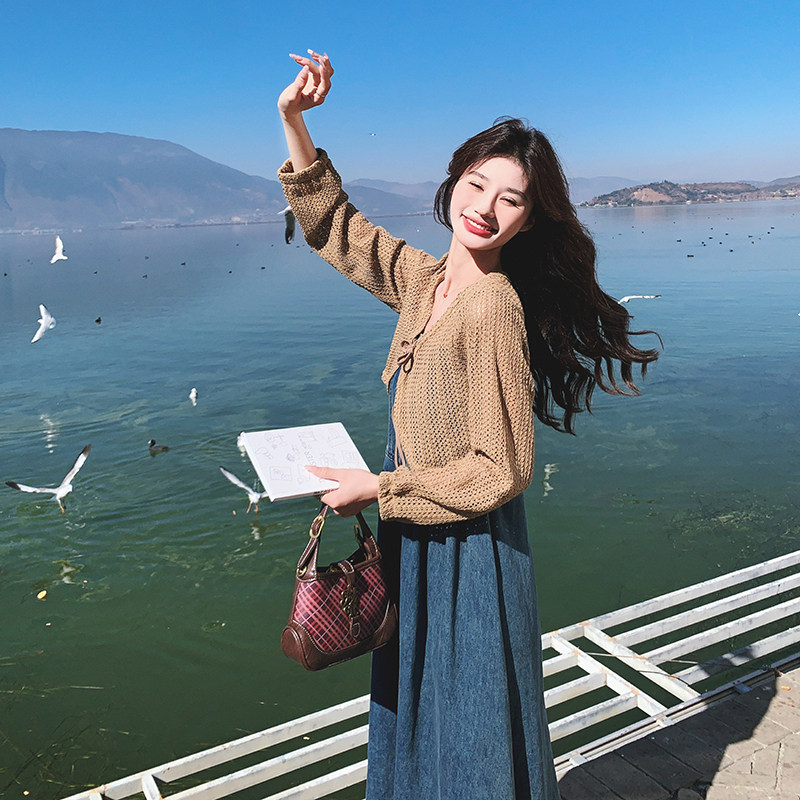 法式复古小众牛仔吊带连衣裙2024新款女套装度假显瘦初恋裙两件套,女装套装/套裙,2C069