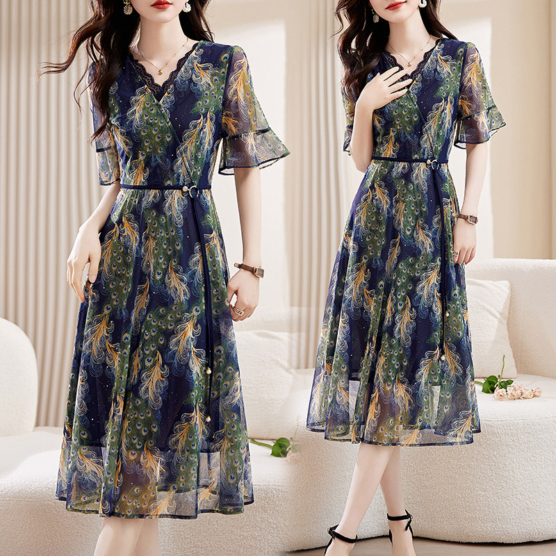 24夏V领修身显瘦网纱印花连衣裙8931P100,女装连衣裙,乐衣轩