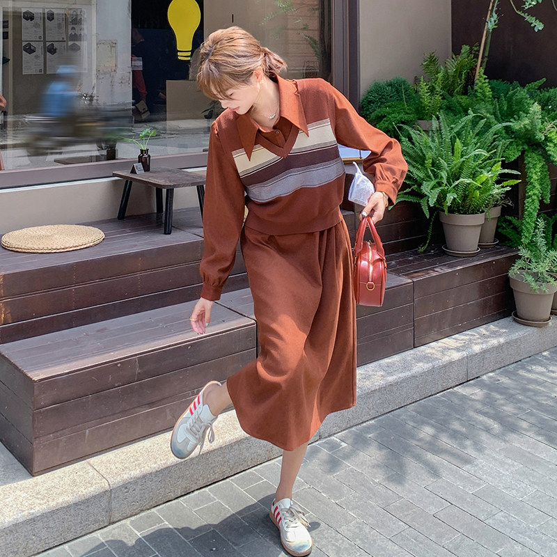 砖红色polo领连衣裙女2025春秋新款韩系高级感针织马甲,女装连衣裙,2C098