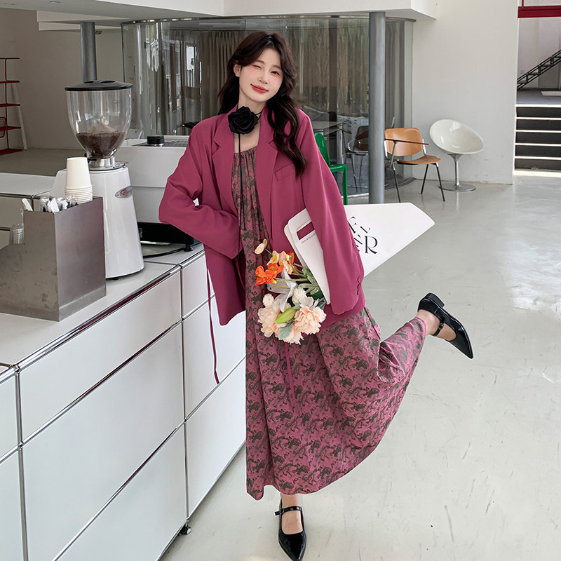 设计感穿搭玫红色小西服配吊带碎花连衣裙女春秋独特漂亮气质套装,女装套装/套裙,2C292