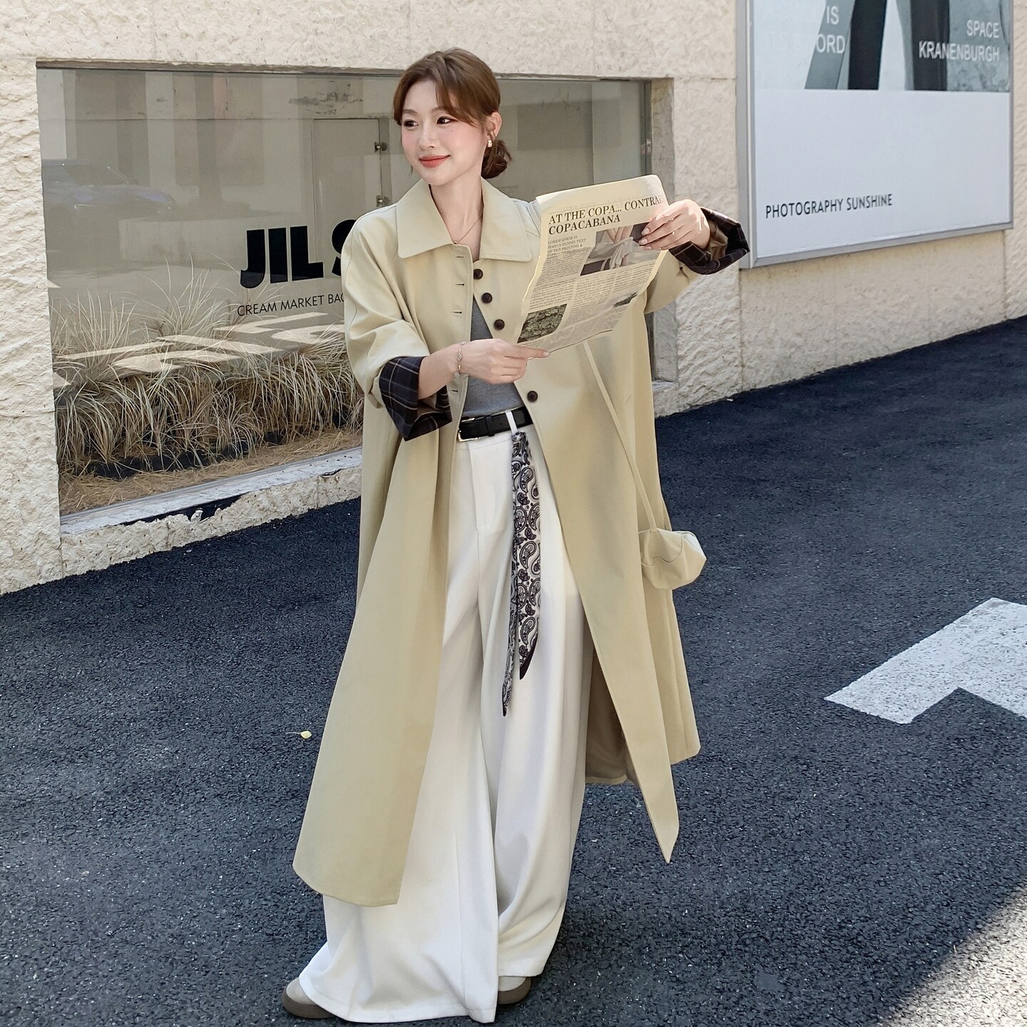 卡其色韩系松弛感风衣女中长款秋高级感穿搭显瘦撞色格纹拼接外套,女装风衣,2C325