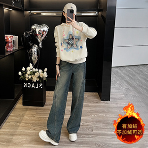 百搭印花刺绣卫衣直筒牛仔裤套装图片