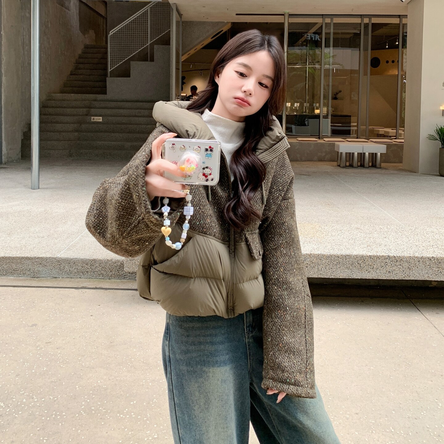 复古拼接连帽羽绒服女短款面包服宽松设计感小众冬季加厚保暖外套,女装羽绒服,2C166