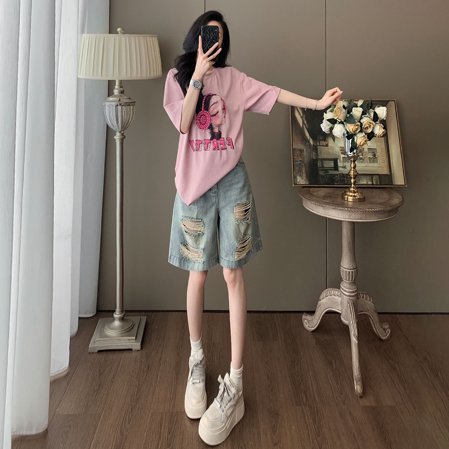 少女风穿搭时尚套装女夏宽松显瘦圆领印花上衣破洞牛仔短裤两件套,女装套装/套裙,2C310