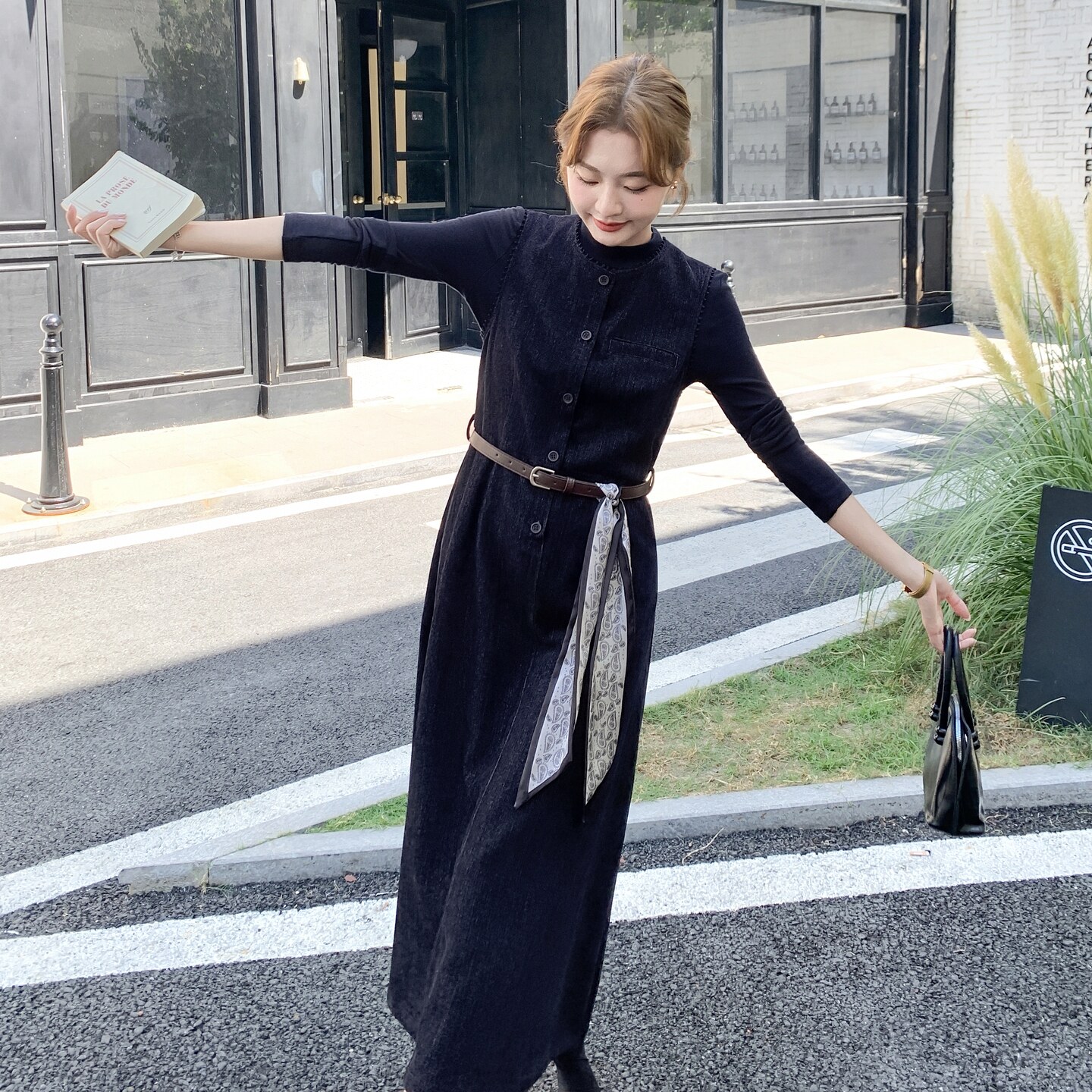 韩版复古圆领背心连衣裙女2025年春秋季新款收腰显瘦减龄上衣套装,女装套装/套裙,2C307