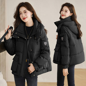 羽绒服女短款2025年冬季新款小个子高端时尚洋气白鸭绒面包服外套，女装羽绒服，自然秀图片