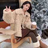 现货主推款牛角扣皮毛一体外套2C087-902P230K319，女装短外套，2C087