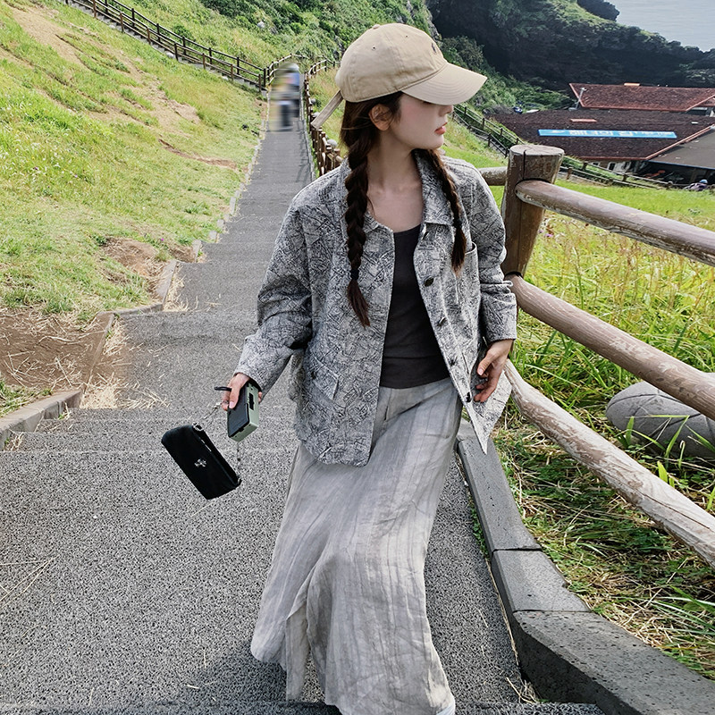 韩系chic短款碎花工装夹克上衣女春秋超火好看高级感小众减龄外套,女装短外套,2C321