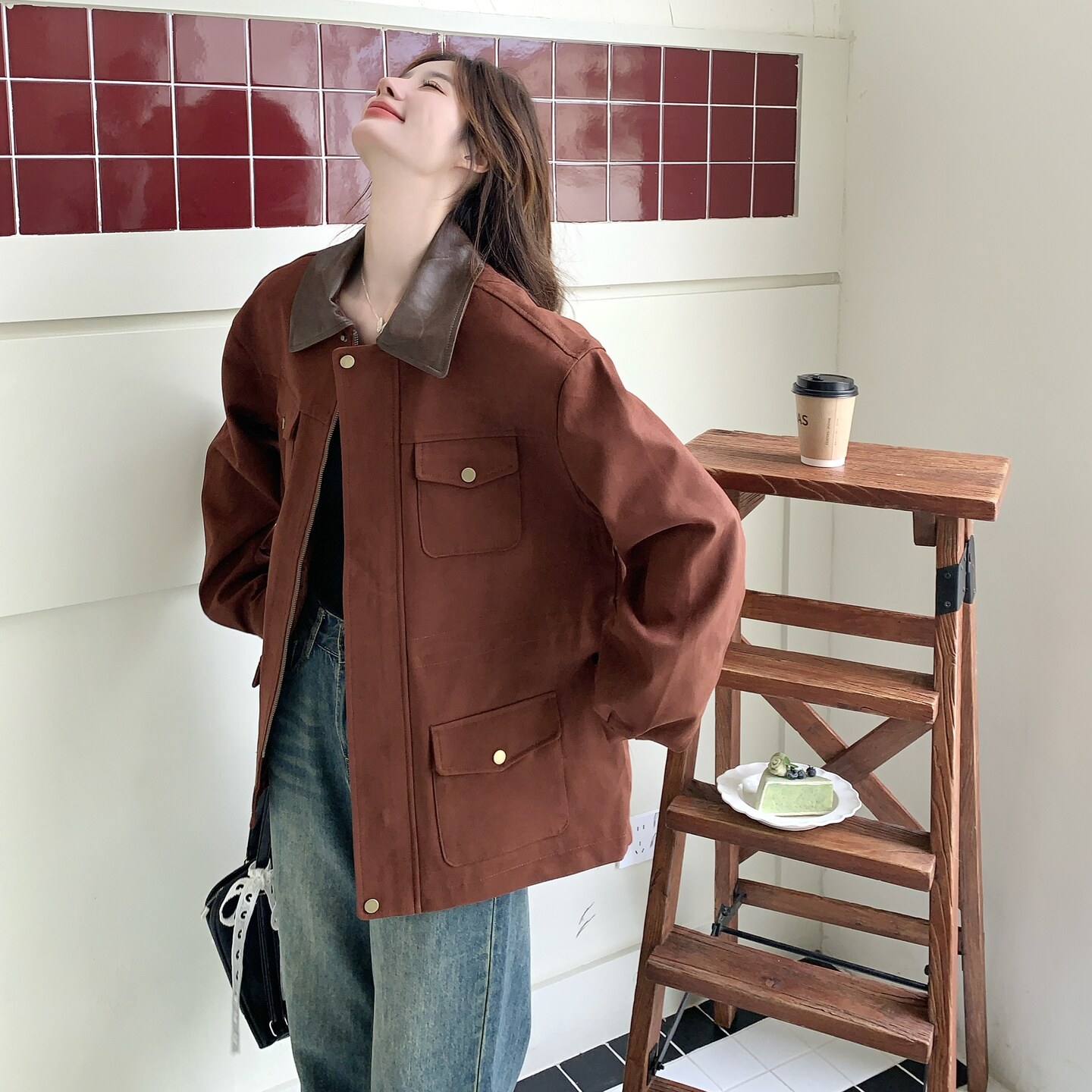 时尚设计感撞色拼皮翻领外套女秋季2025年新款收腰显瘦炸街夹克潮,女装短外套,2C177