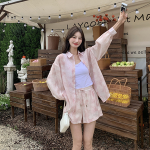 粉色个性印花衬衫两件套女2025夏季新款时尚气质松紧腰短裤套装潮图片