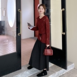 设计感小众气质女轻奢套装红色镂空长袖针织衫吊带裙两件套春秋装，女装连衣裙，2C166
