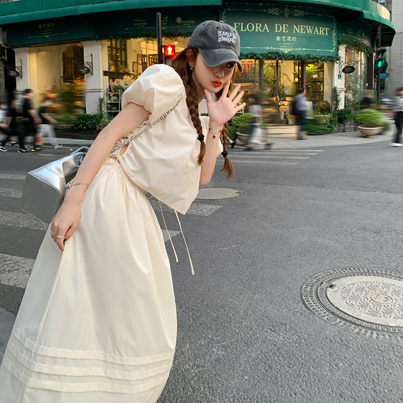洋气设计款套装裙女2024夏季泡泡袖甜美半身裙两件套冷淡风盐系图片