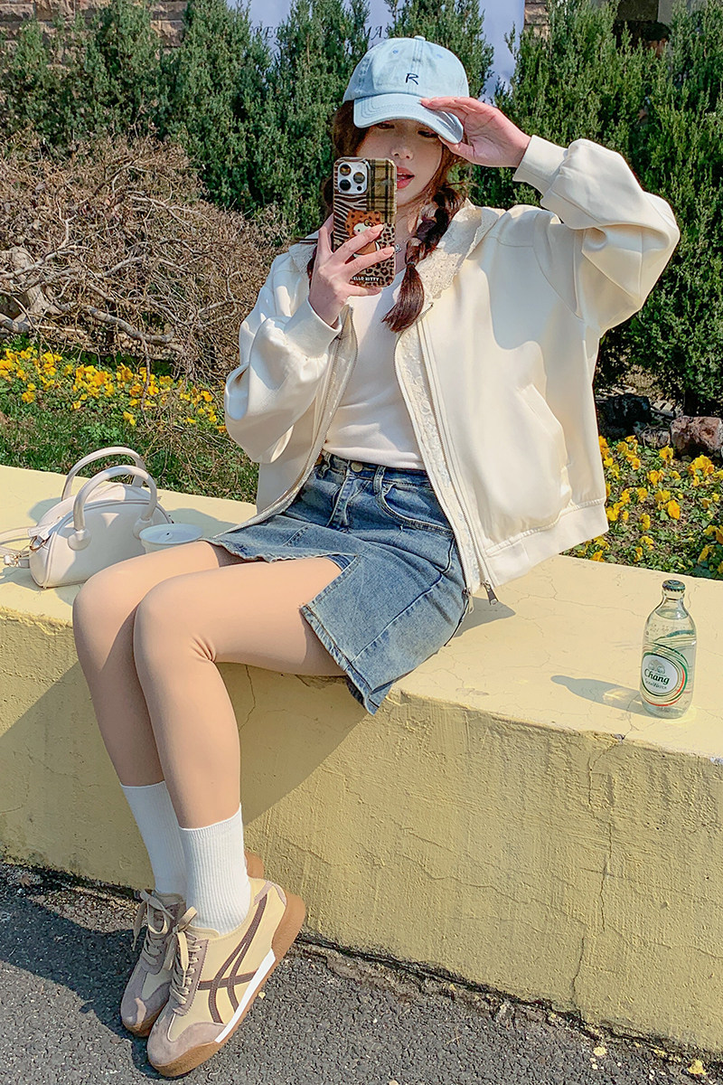 高级小众韩系慵懒chic蕾丝连帽米白色外套女春秋好看短款夹克上衣,女装短外套,2C290