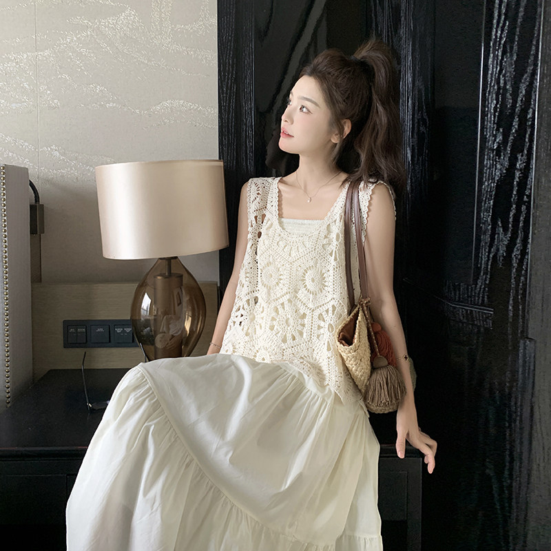 法式减龄镂空针织马甲套装女2025夏季新款显瘦甜美吊带长裙两件套,女装连衣裙,2C159