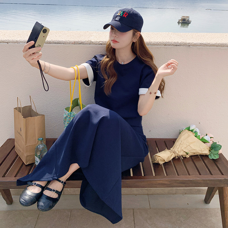 藏青色休闲运动套装裙女夏季新款独特漂亮超好看t恤半身裙两件套图片