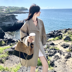 卡其色蕾丝拼接风衣女2025秋新款今年流行设计感宽松显瘦气质大衣图片