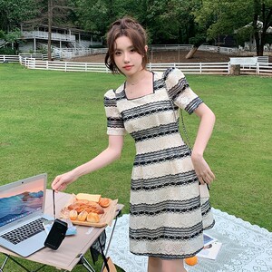 现货 设计感条纹镂空收腰蕾丝方领连衣裙2317P115K178图片