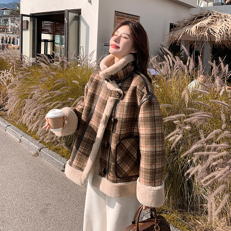 格子羊羔毛外套女秋冬2025新款毛呢外套美拉德高级感独特呢大衣,女装棉衣/棉服,2C203