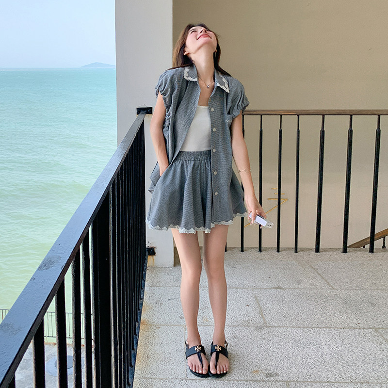 时尚精致格纹蕾丝拼接领宽松衬衫女夏季高腰短裤裙小个子两件套,女装套装/套裙,2C166