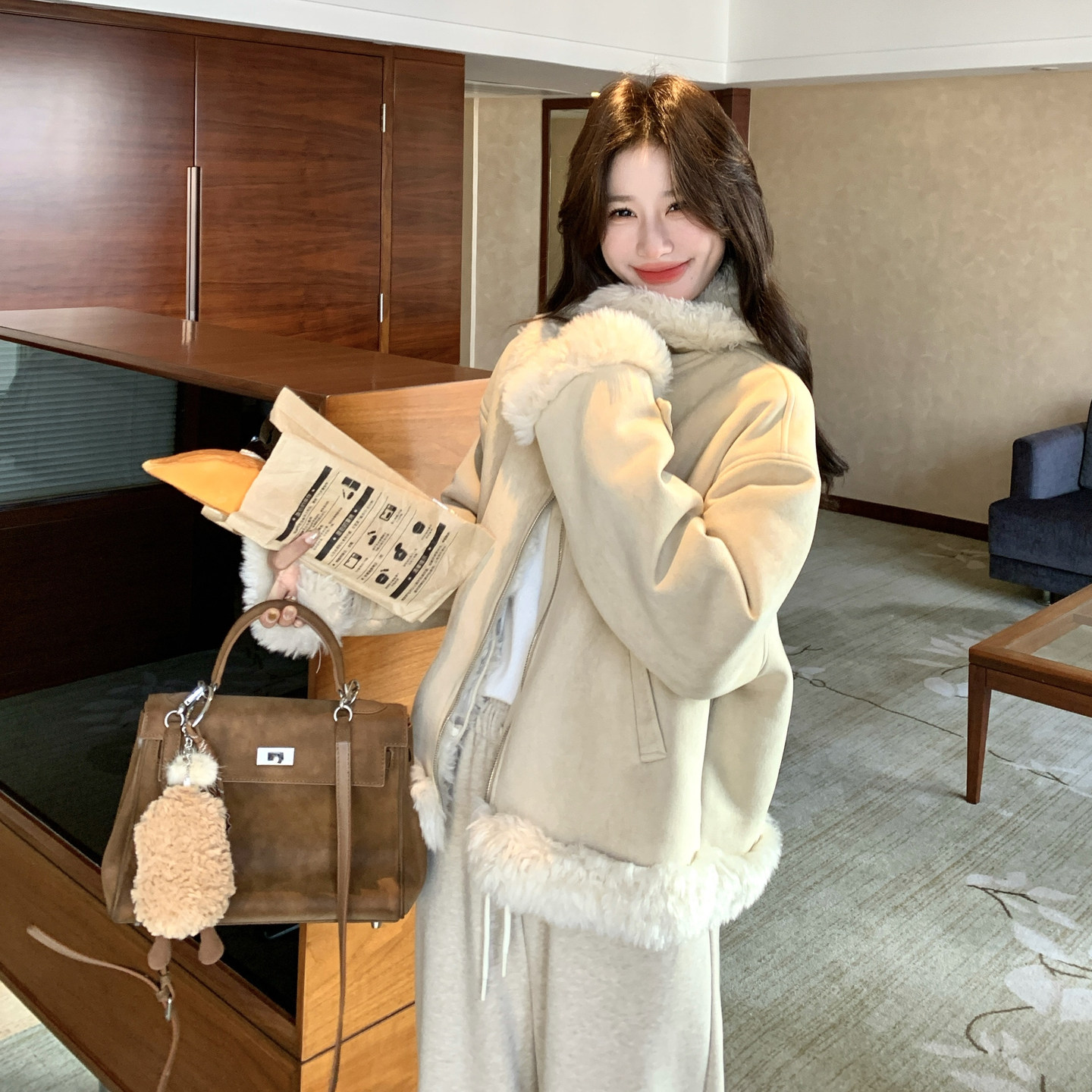 现货新款皮毛一体加厚外套2D035-25112P190K288,女装短外套,2D035