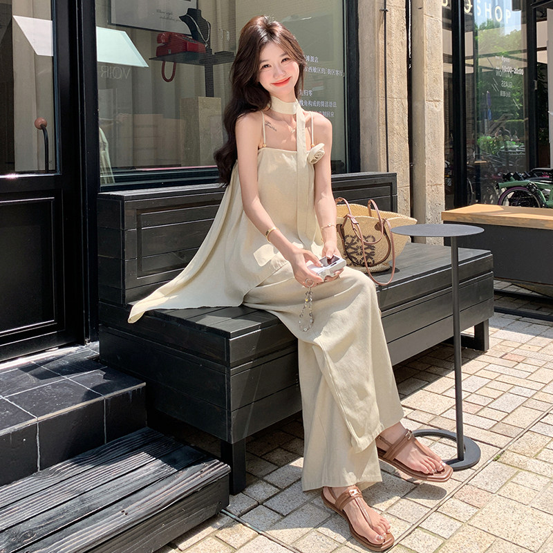 2025新品韩系花朵装饰吊带背心+阔腿休闲裤8633-P150K228,女装套装/套裙,2C125