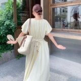 法式甜美温柔圆领泡泡袖收腰显瘦慵懒度假连衣裙女2025夏季新款潮，女装连衣裙，2C212