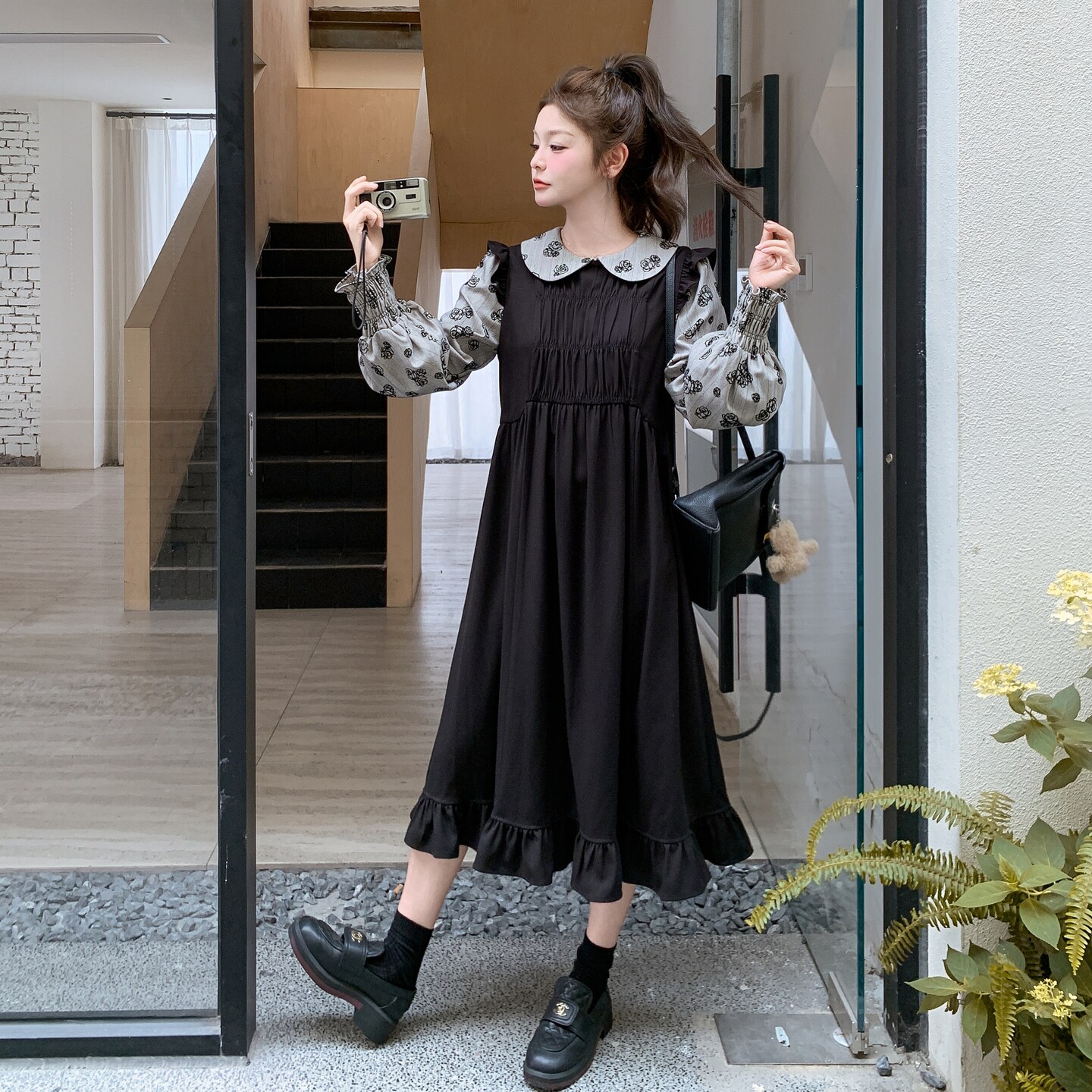 浪漫娃娃领印花木耳边桔梗a字裙女秋季2025新款假两件长袖连衣裙,女装连衣裙,2C375