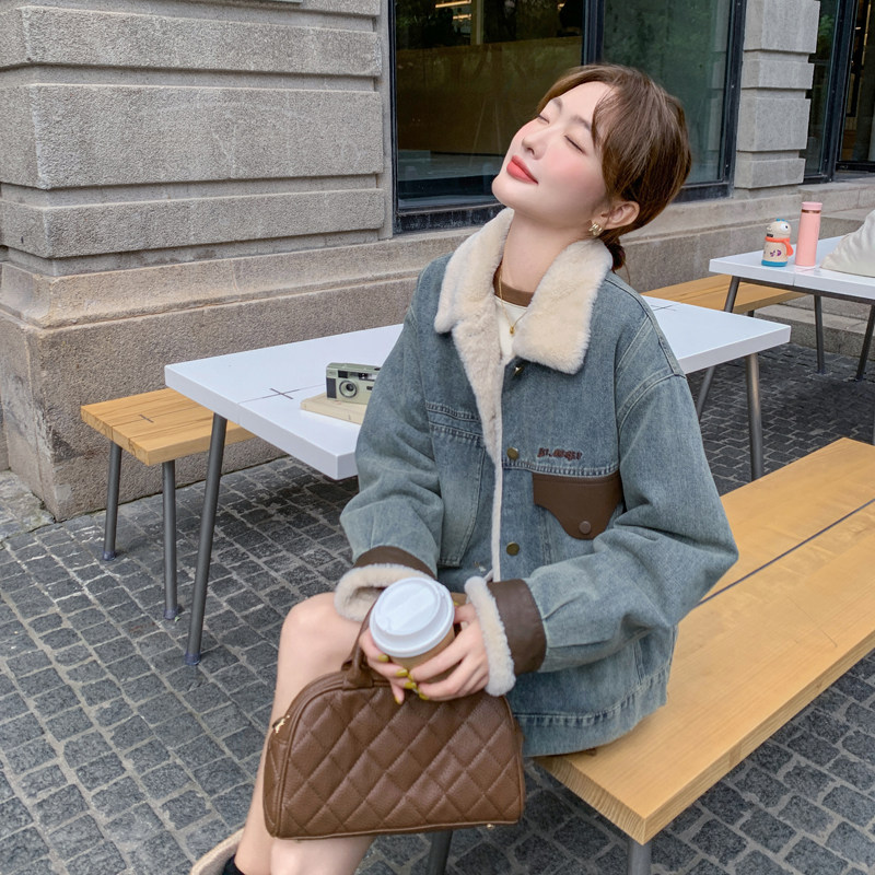 档口现货2025新款女装冬装牛仔皮毛一体外套323-p170-k258,女装棉衣/棉服,2C266