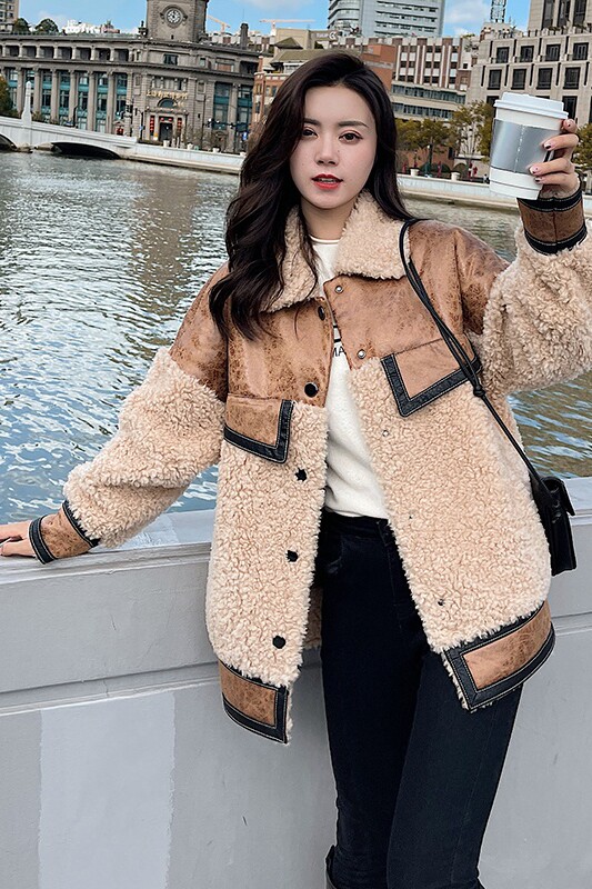 主推现货2025冬季短款羊剪绒皮毛一体B043-8908-P205-K288,女装短外套,2C022