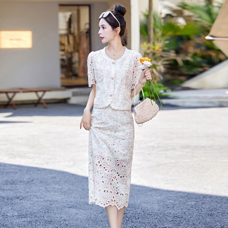 2025新款夏季女装精品减龄显瘦花边圆领蕾丝绣花两件套套装裙,女装套装/套裙,丽莎妳雅