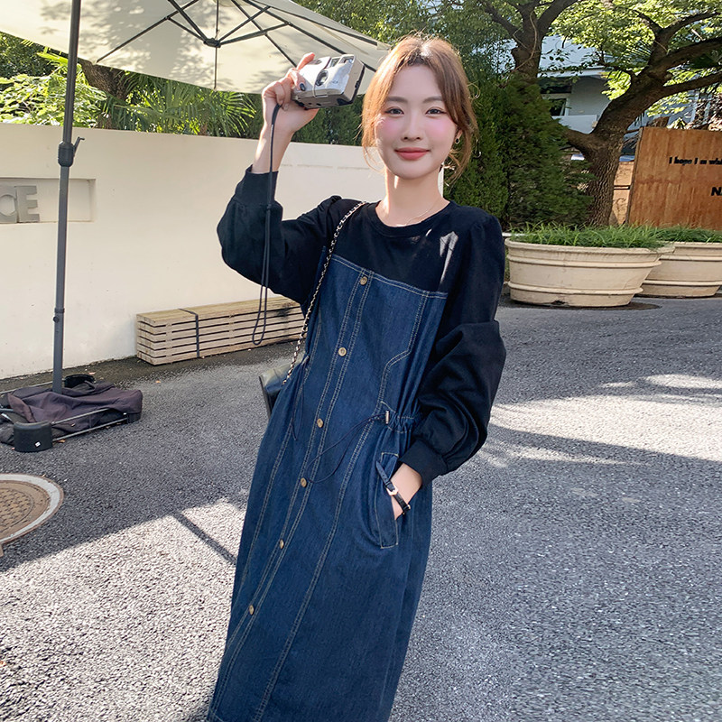 设计感拼接牛仔长袖连衣裙女2025秋装新款超火好看休闲减龄中长裙,女装连衣裙,2C135