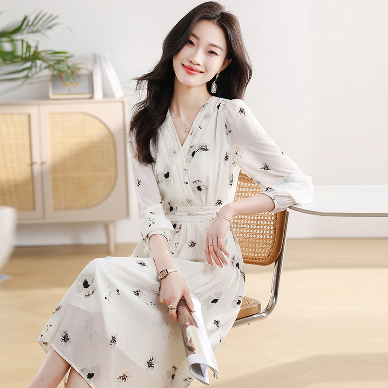 2025新款长袖碎花雪纺收腰修身气质垂感中长款连衣裙,女装连衣裙,丽莎妳雅