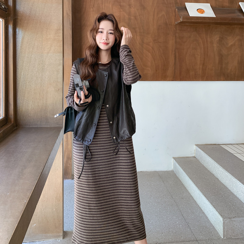 皮衣马甲条纹连衣裙套装女秋季2025新款感盐系减龄时髦两件套,女装套装/套裙,衣珂纱朗