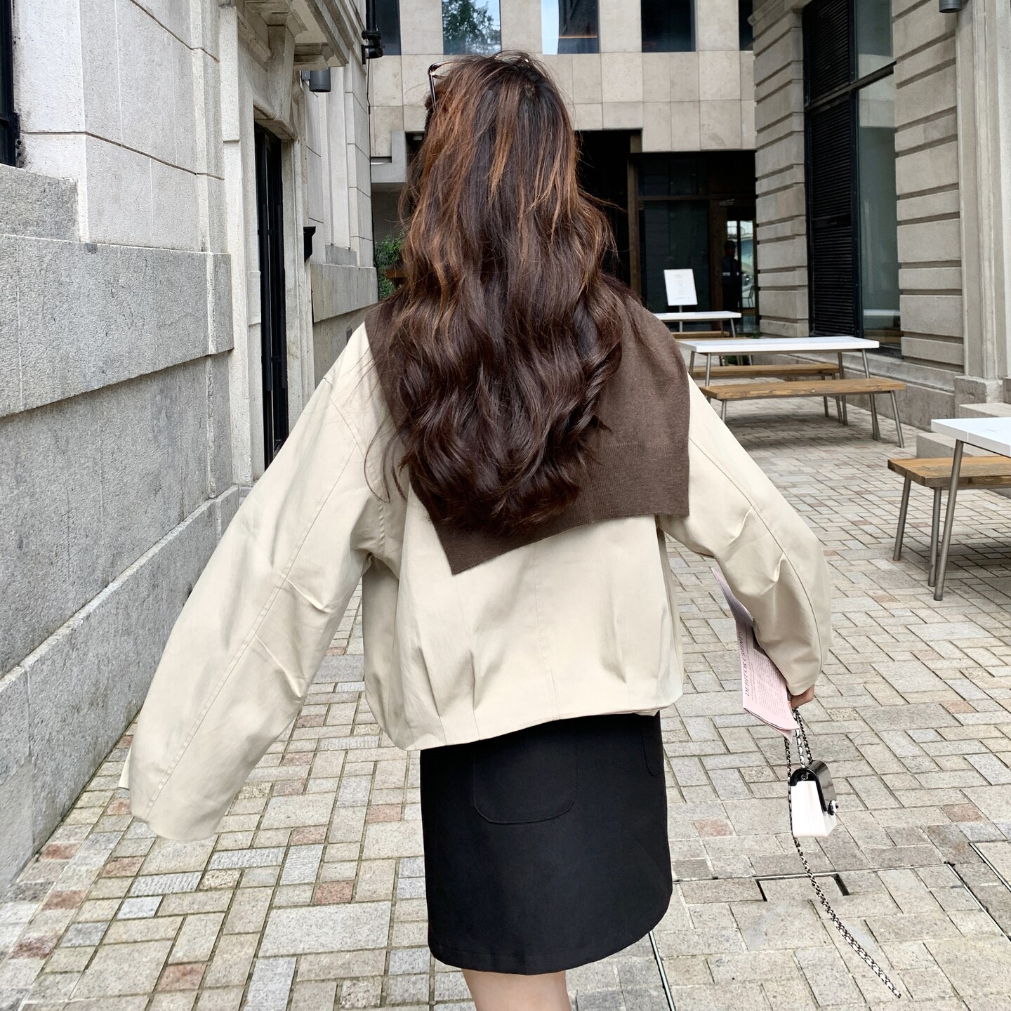 卡其色简约风立领短款外套女2025时尚披肩小个子洋气百搭夹克上衣,女装短外套,2C307