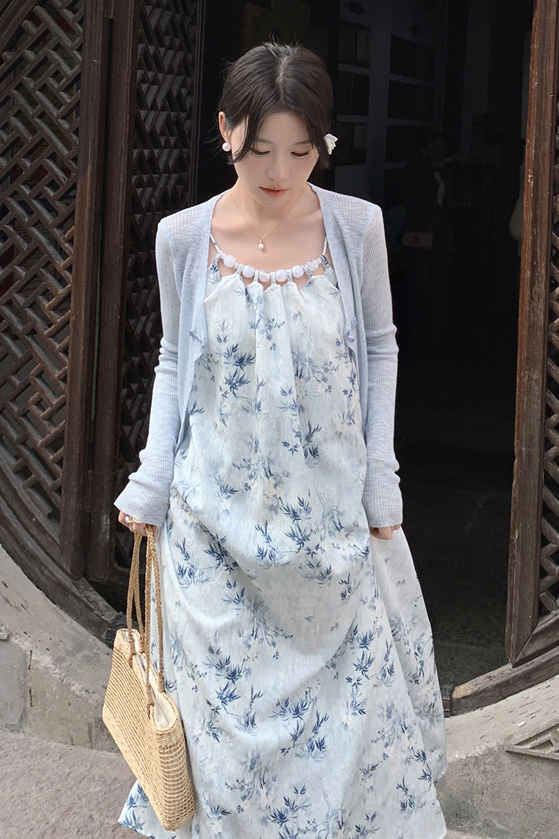 时尚碎花设计感串珠新中式吊带裙女2024春夏新款披肩,女装连衣裙,2C353