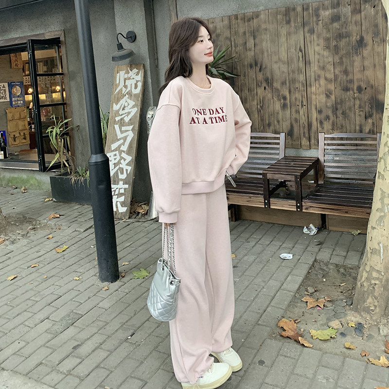 现货：春装新款韩系流行刺绣卫衣裤子套装2C135-6873P175K258,女装套装/套裙,2C135