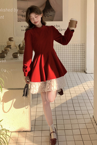 红色金丝绒连衣裙女春秋2025新款法式收腰小香风绝美设计感图片