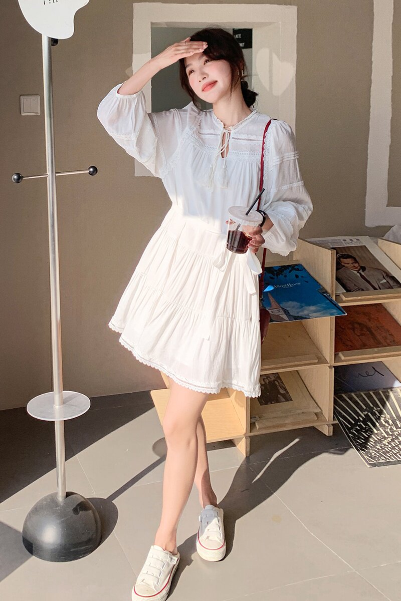 【现货夏新!】061P105K1582025夏季新款白色收腰短款连衣裙,女装连衣裙,2C037