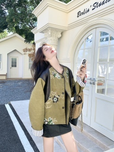 新中式国风拼皮外套女2025秋季新款慵懒风设计感重工刺绣圆领上衣图片
