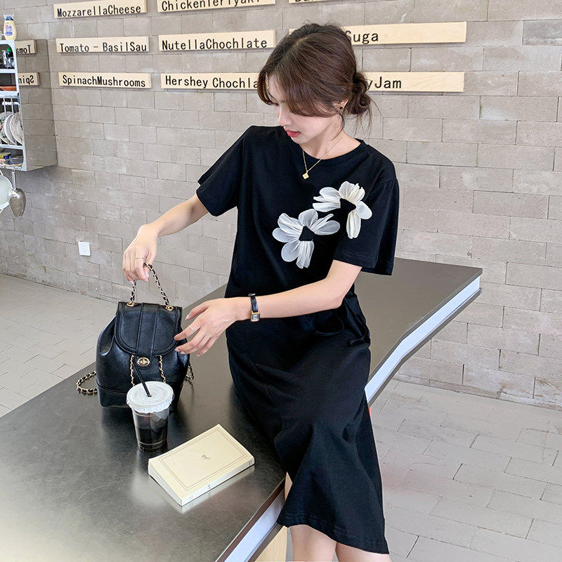 韩系休闲黑色连衣裙女夏2025新款别致立体绣花宽松显瘦直筒t恤裙,女装连衣裙,2C113