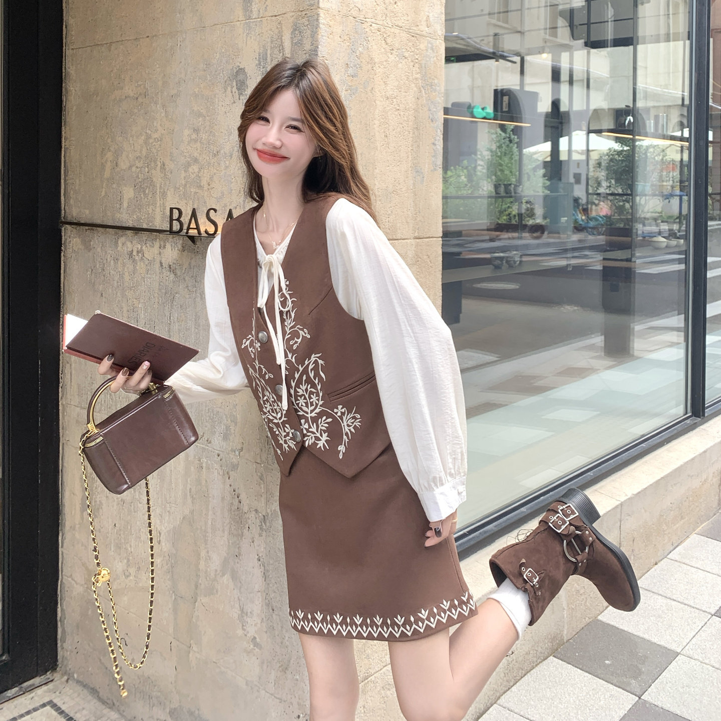 复古时尚刺绣马甲衬衫半身裙三件套女2025秋季新款小个子气质套装,女装套装/套裙,2C218