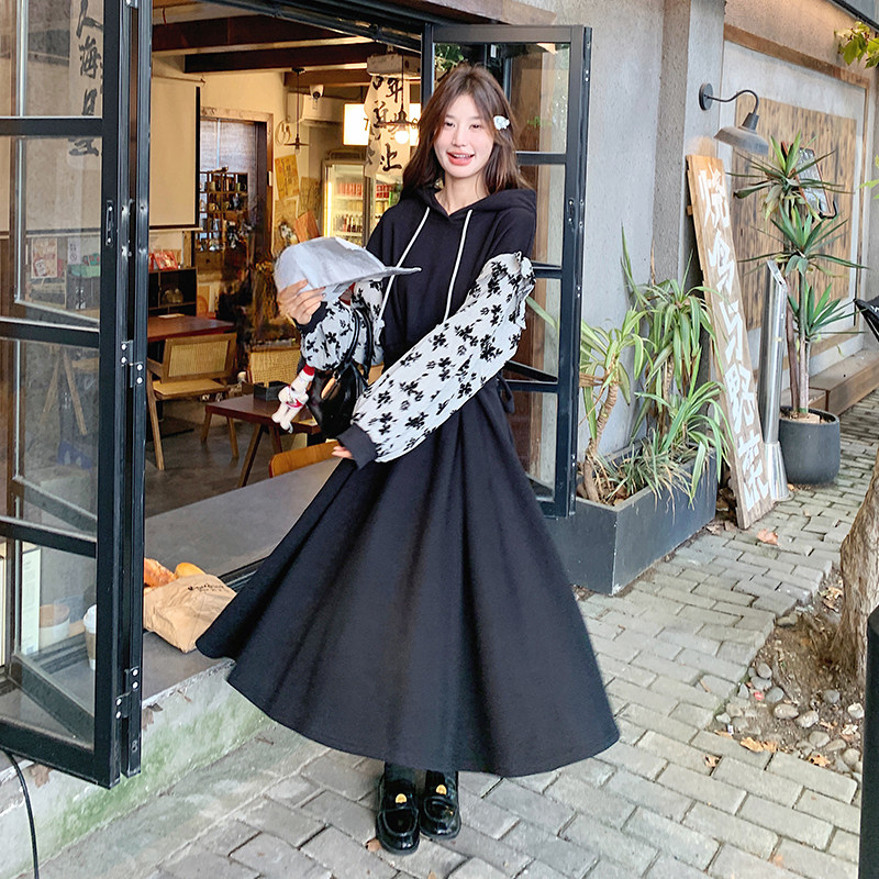 【现货】2025秋装撞色拼接连帽黑色连衣裙2C056-6817-P145控208,女装连衣裙,2C056