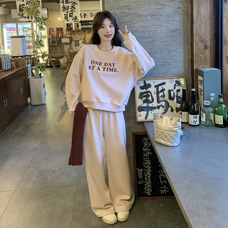 现货：春装新款春秋宽松百搭休闲三件运动套装2C135-6862P185K278,女装套装/套裙,2C135