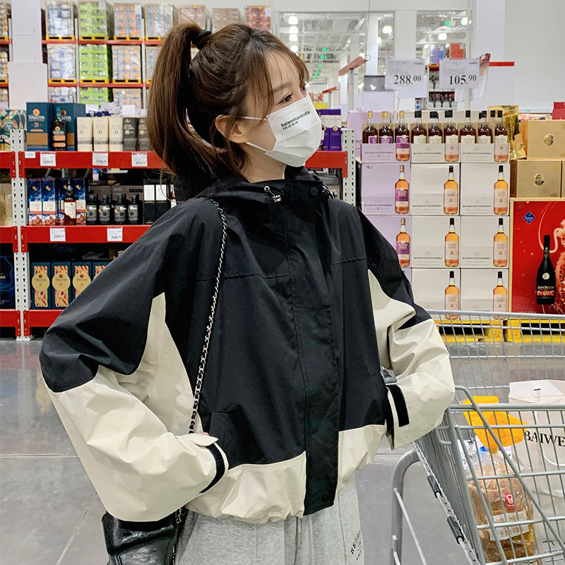 拼色连帽黑色工装外套女2024年春秋新款韩版设计感小个子夹克上衣,女装短外套,2C056