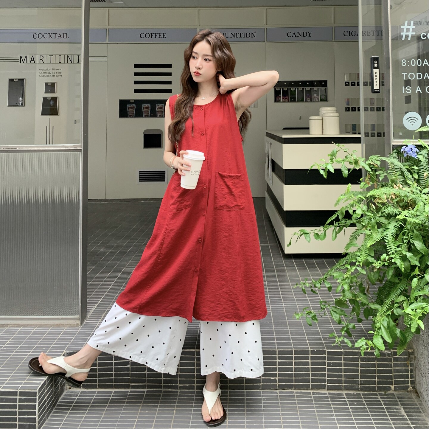 韩版俏皮减龄度假风穿搭套装女2025夏季新款长衫波点阔腿裤两件套图片