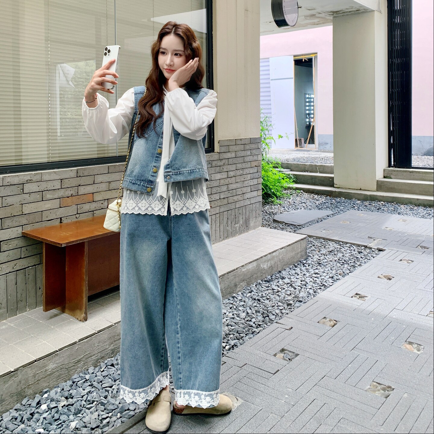 韩版蕾丝拼接牛仔马甲套装女2025春秋季新款显瘦T恤阔腿裤三件套,女装套装/套裙,2C307