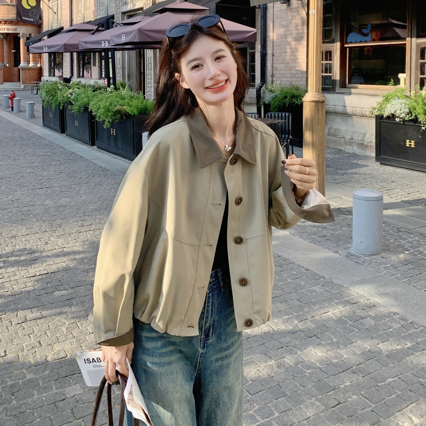 设计感撞色PU皮拼接翻领外套女2025年秋季新款韩版小个子短款夹克,女装短外套,2C012