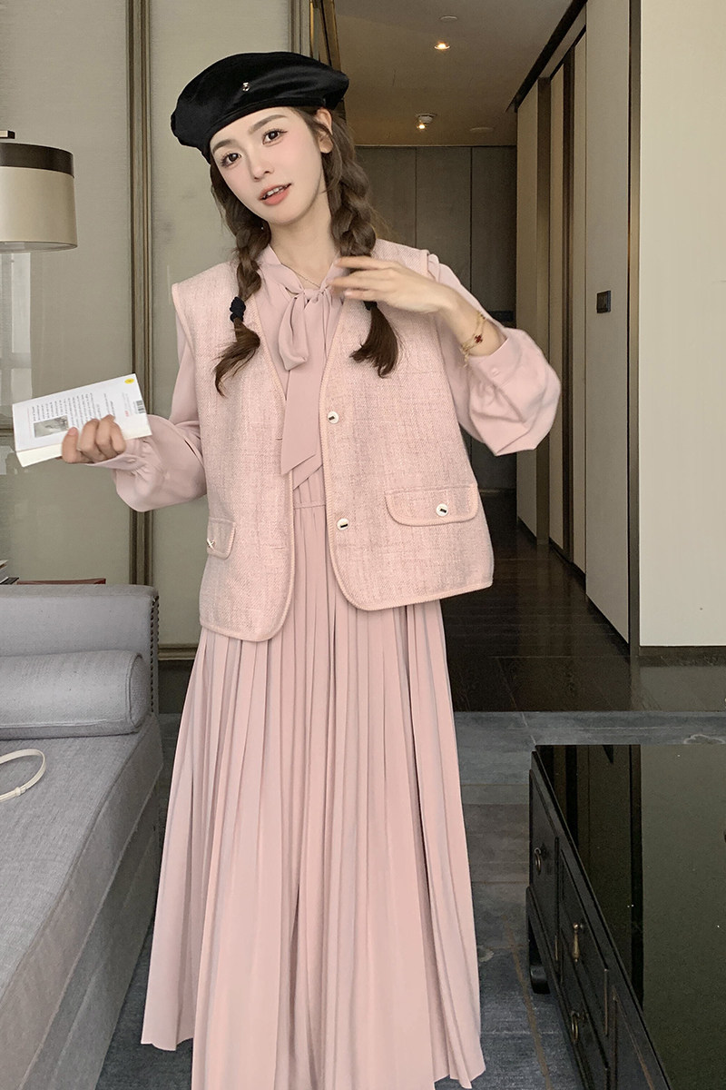 粉色小香风马甲套装裙女2024春新款甜美减龄显瘦气质连衣裙两件套,女装连衣裙,2C269