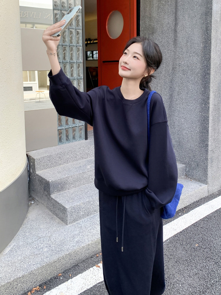 藏蓝色气质卫衣半身裙套装女春秋季休闲爆款巨好看两件套大方得体图片